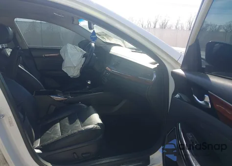 2017 Kia Cadenza Premium из США, поврежденный, VIN KNALC4J1XH5069695